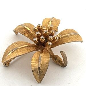 Vintage RSK flower pin brooch